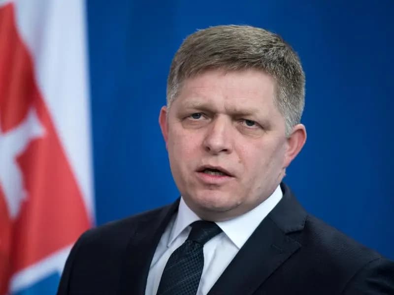 Atentan contra el primer ministro de Eslovaquia 