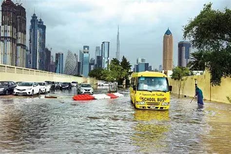 Fuertes inundaciones en Dubái 