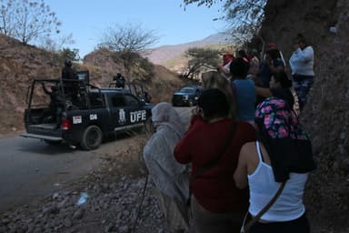 ImagenRegresan a sierra chiapaneca familias desplazadas por violencia