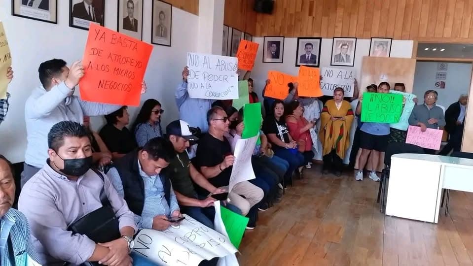 "Cobran piso" funcionarios de San Cristóbal de las Casas
