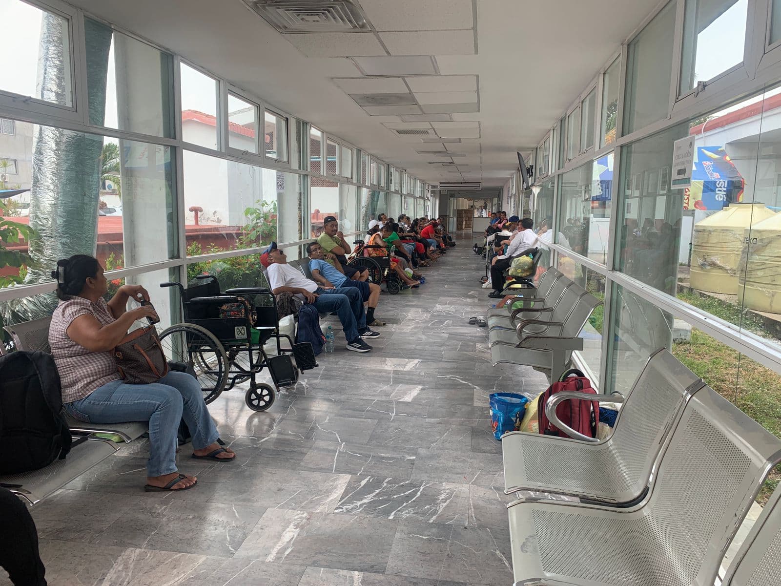 Presumen nuevas máquinas de hemodiálisis, pero aún no funcionan