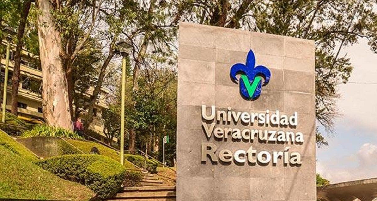Rechazan universitarios "prórroga" del rector de la UV