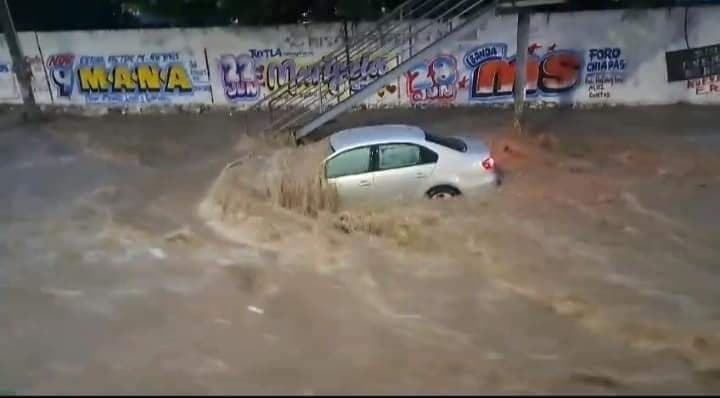 Lluvias torrenciales desquician Tuxtla Gutiérrez