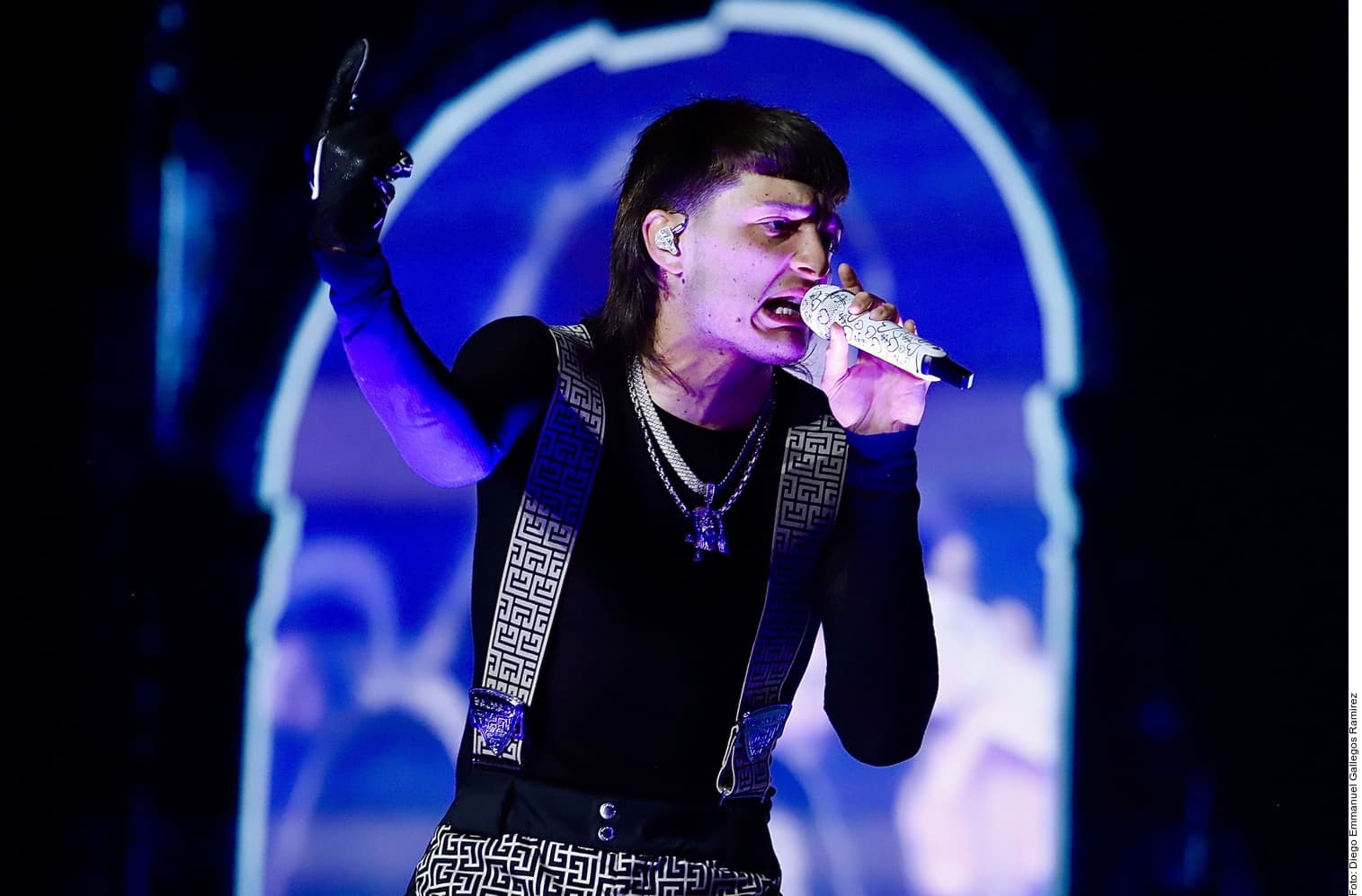 Piden cancelar show estelar de Peso Pluma en Viña del Mar 