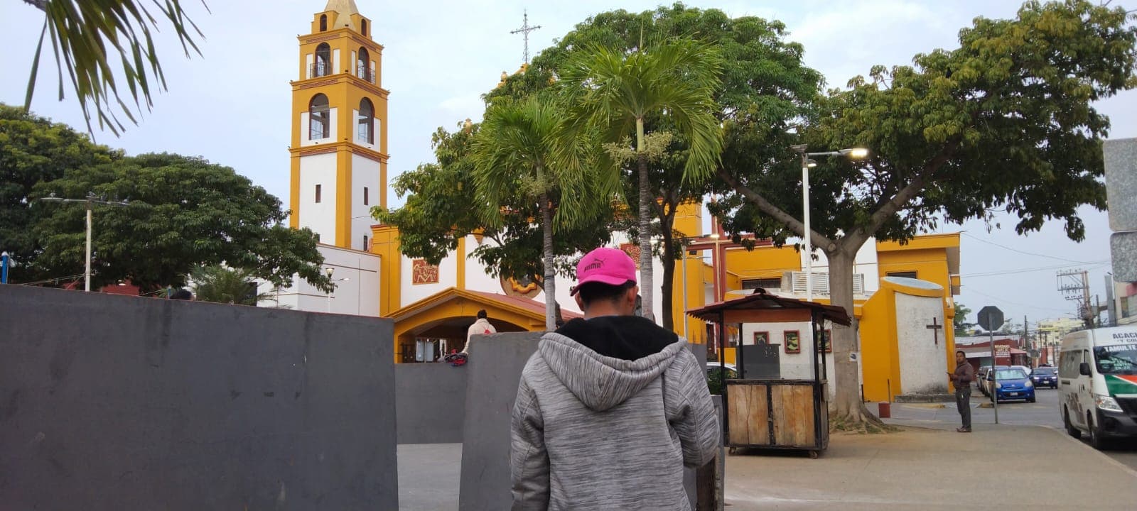 Tima a migrantes el INM en Villahermosa