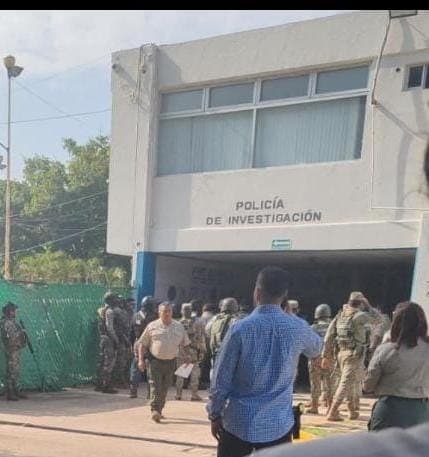 Detienen a seis policías activos en Tabasco