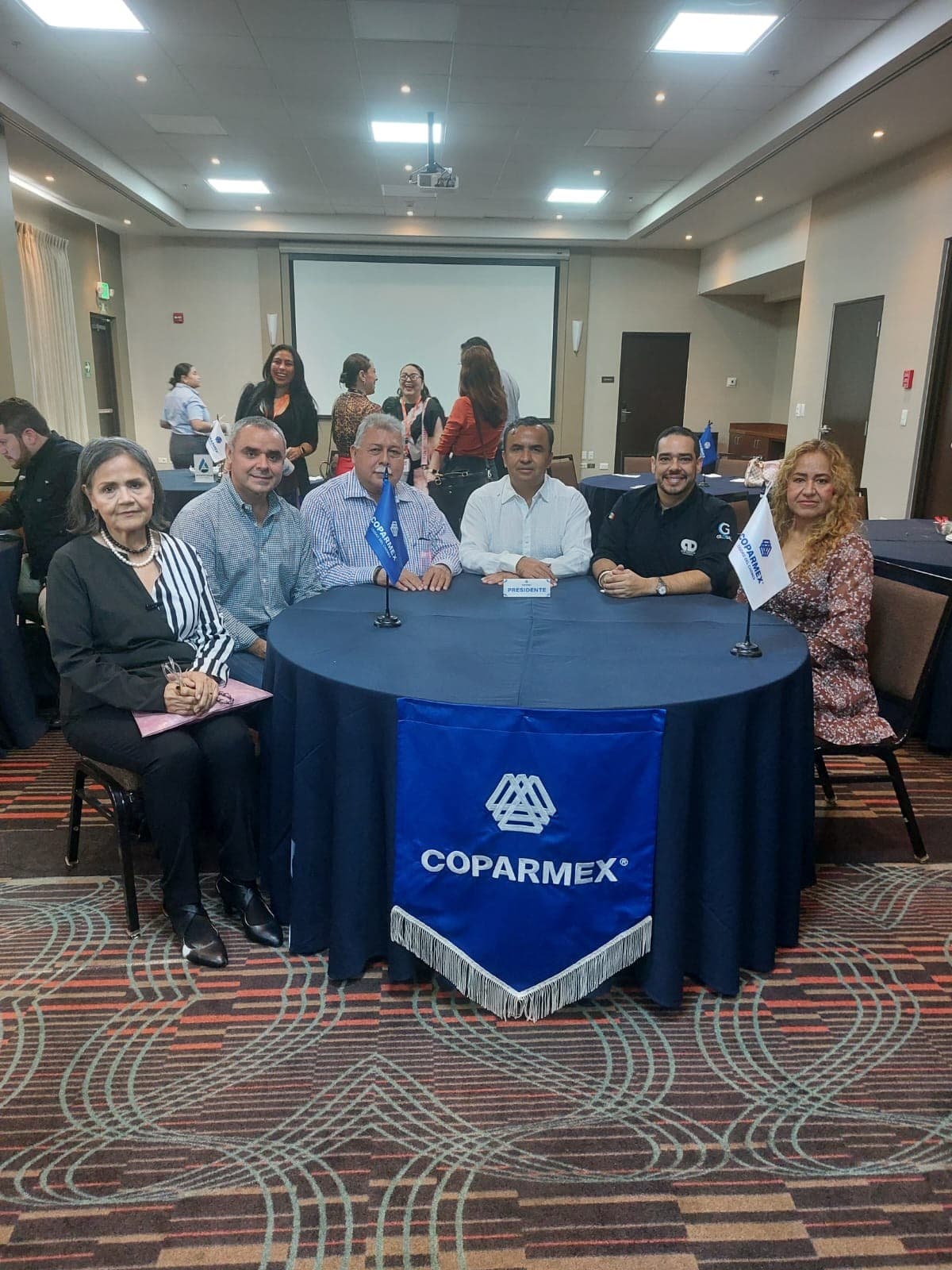 Sindicatos y empresarios campechanos rechazan Ley del Infonavit