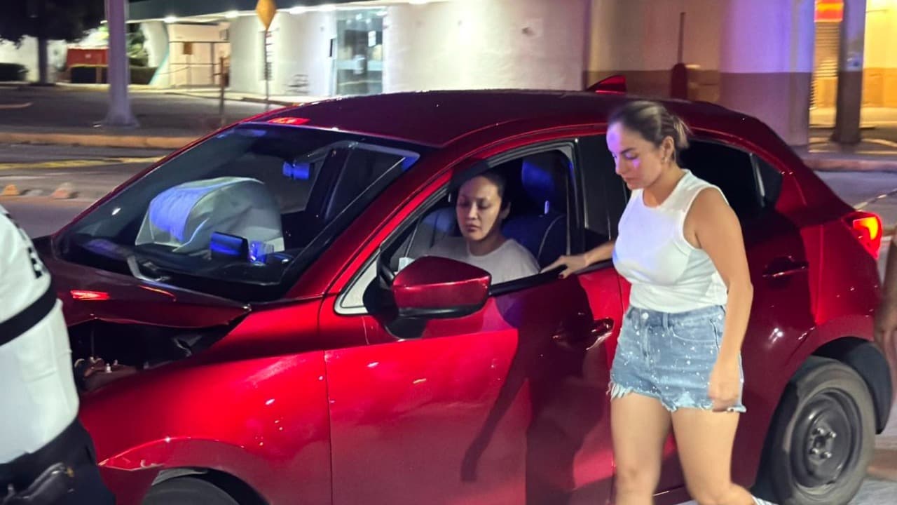 Presidenta DIF Municipal Campeche provoca fuerte accidente