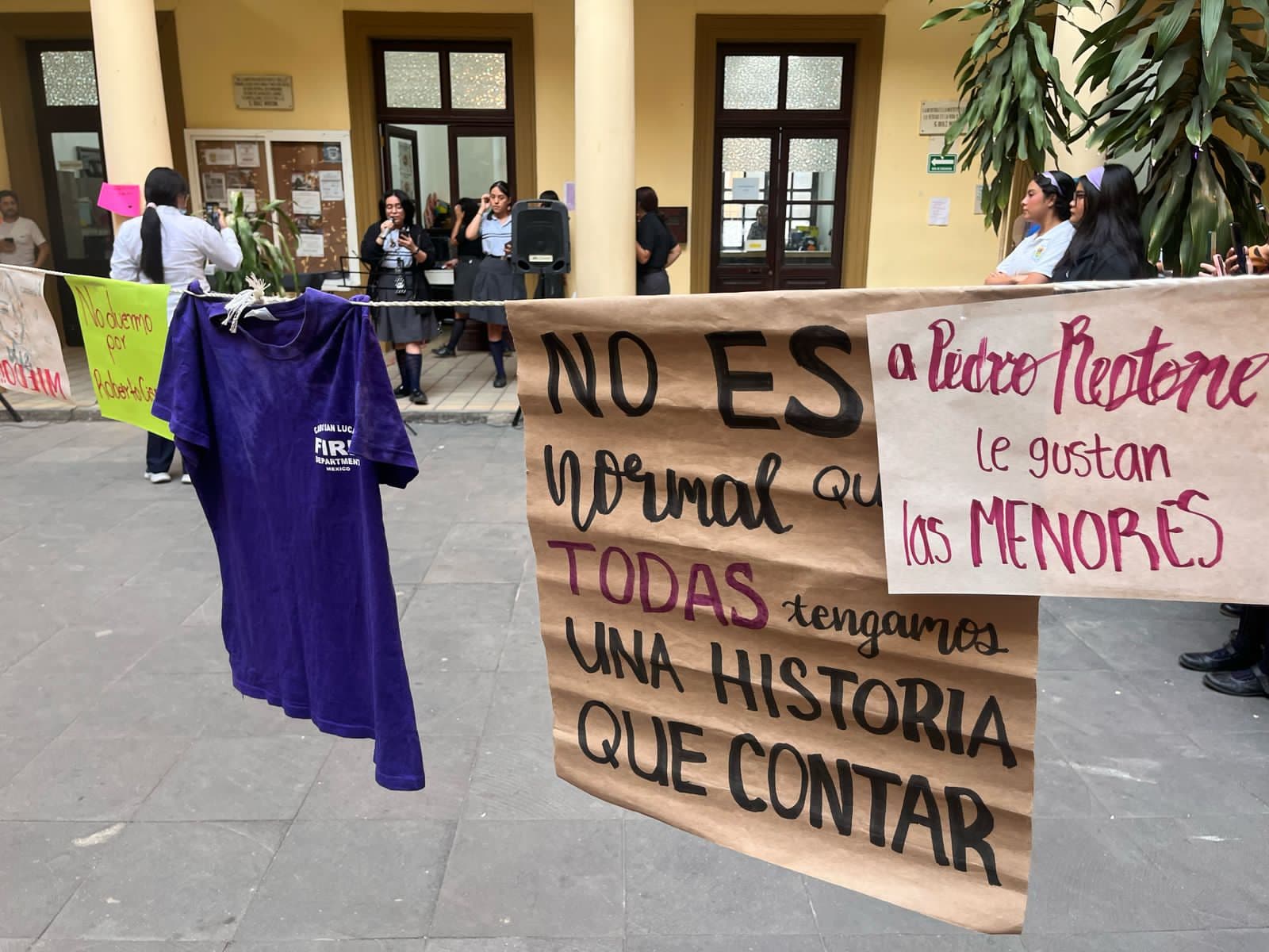 Alumnas de bachilleres de Veracruz denuncian acoso en plantel 