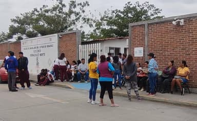ImagenBachilleres de Veracruz rechazan concesión de cooperativa escolar 