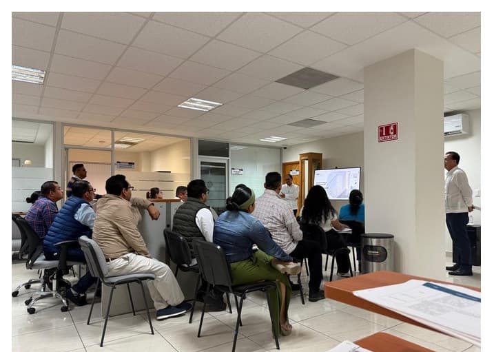 Hallan 229 kilos de marihuana en camioneta abandonada