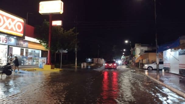 Intensa lluvia en Felipe Carrillo Puerto