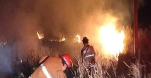 Continúan incendios en Alvarado 