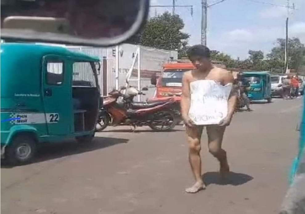 Los obligan a caminar desnudos por robo