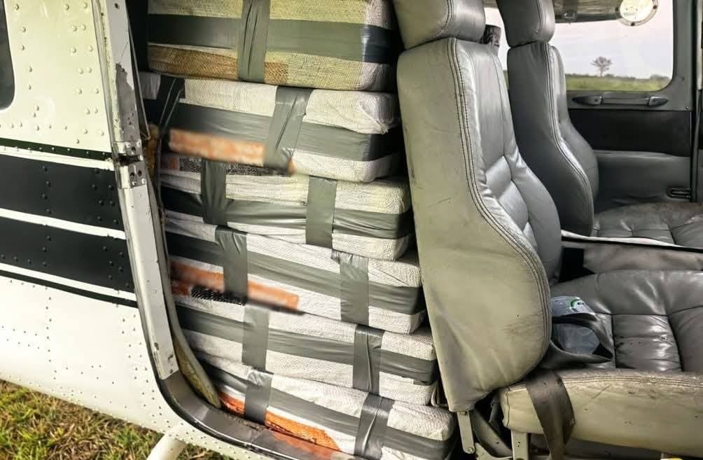 Aseguran avioneta con cocaína en Tabasco; hay discrepancias en cifras y ubicación