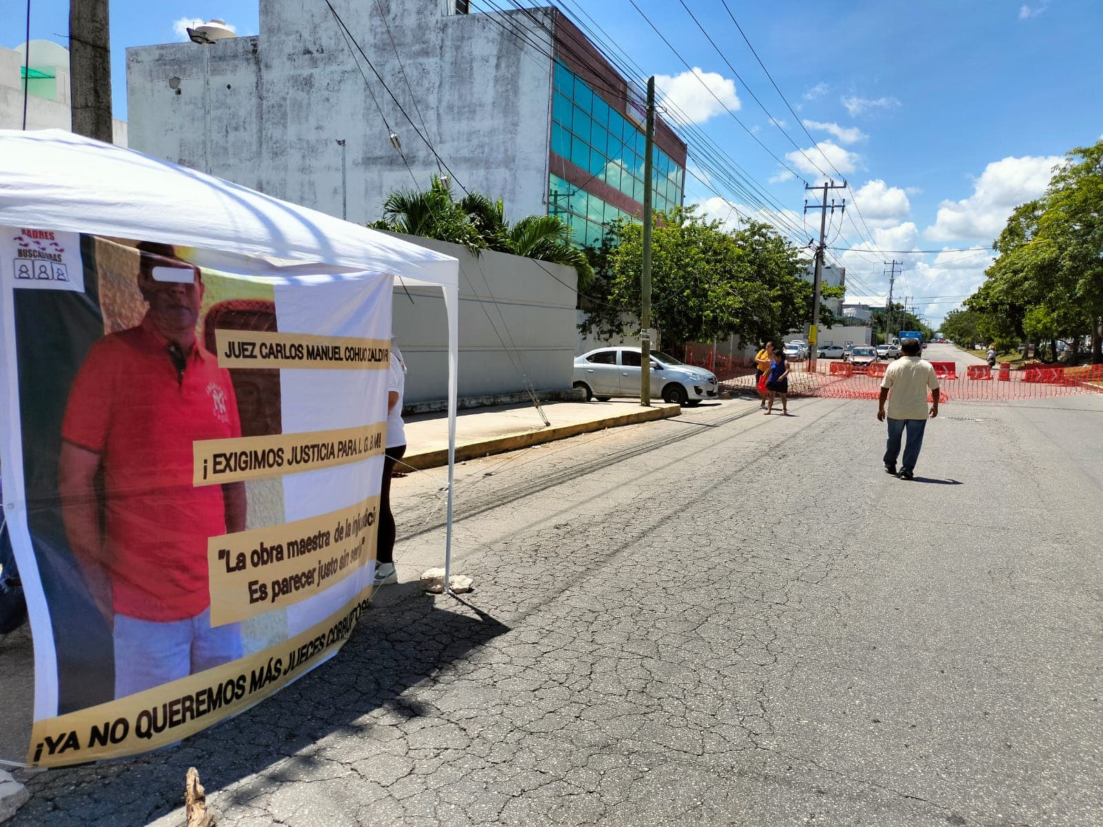 Cierra colectivo “Madres Buscadoras” la avenida Nichupté de Cancún