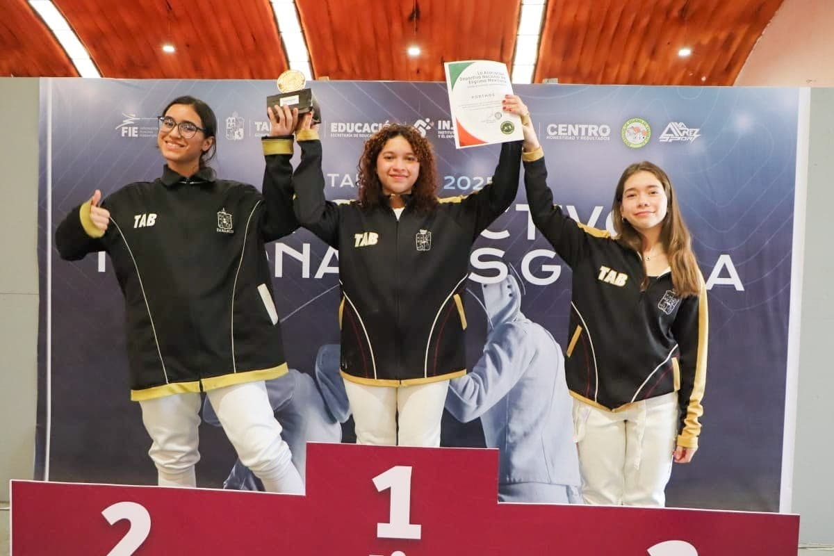 Equipo femenil de esgrima da medalla de oro a Tabasco