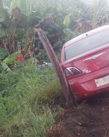 ImagenChoca automóvil a motocicleta en Cunduacán