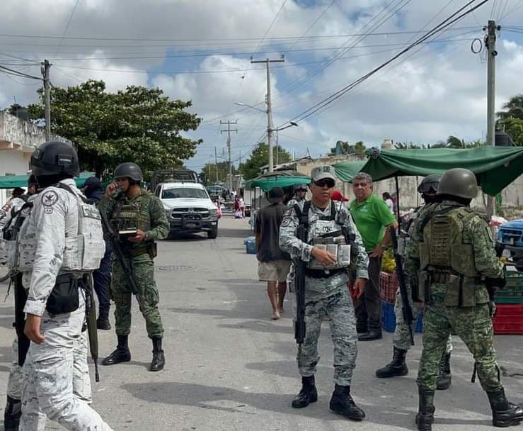 Balacera en tianguis de Cancún 