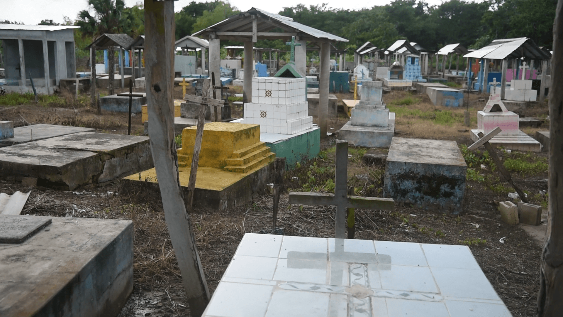 Preocupa a chontales su "descanso eterno"