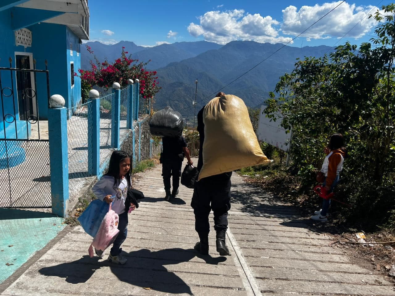 Regresan desplazados a Chiapas, estaban refugiados en Guatemala