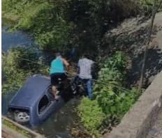 Accidente múltiple deja varios heridos y un prensado 