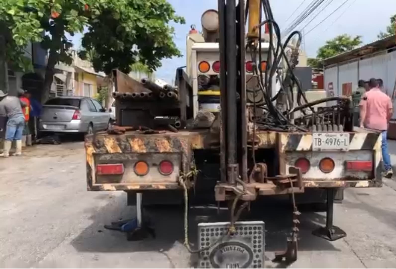 Se alistan en Playa del Carmen por lluvias y huracanes