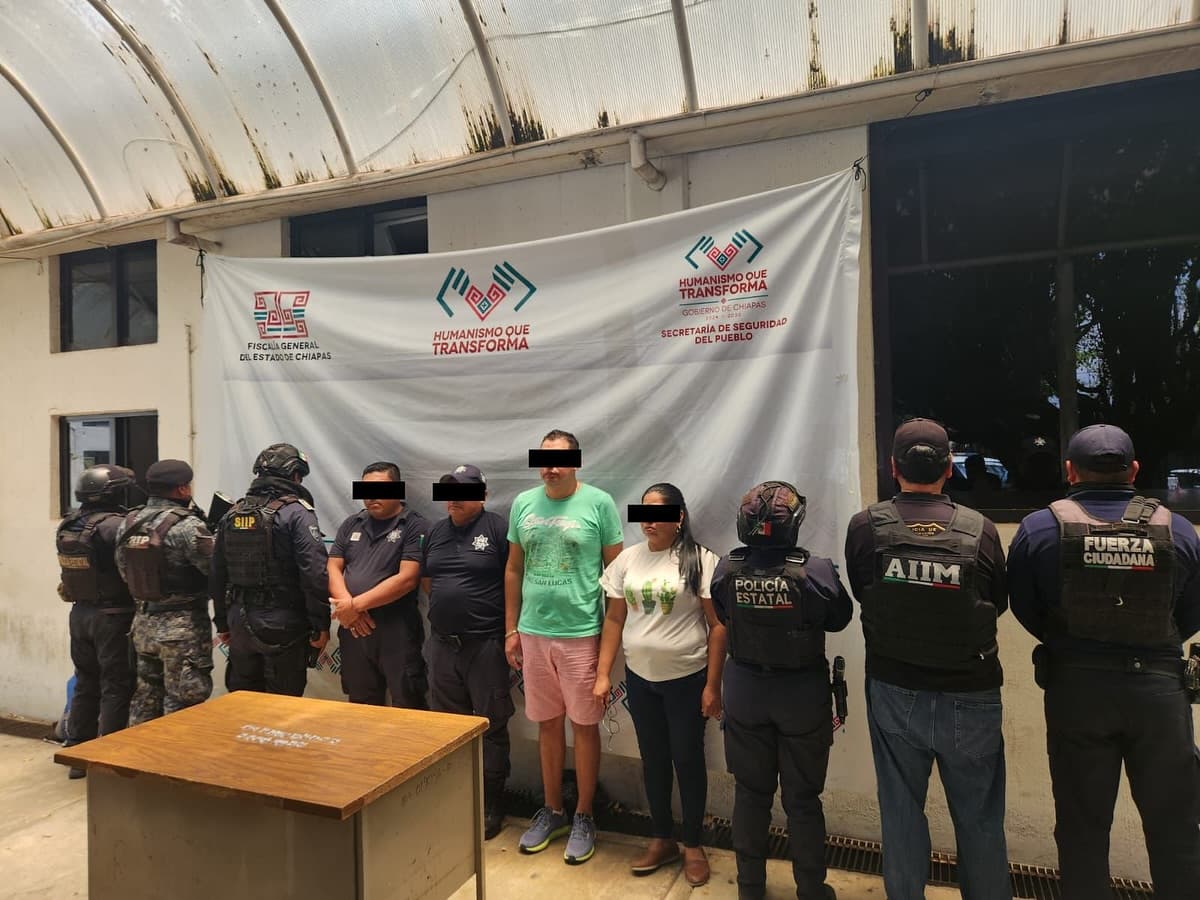Cae red de policías y empleados municipales con droga 