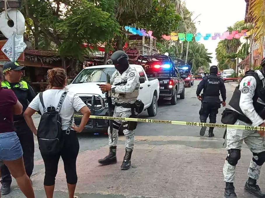 Asesinan a tiros a un cocinero en Tulum 