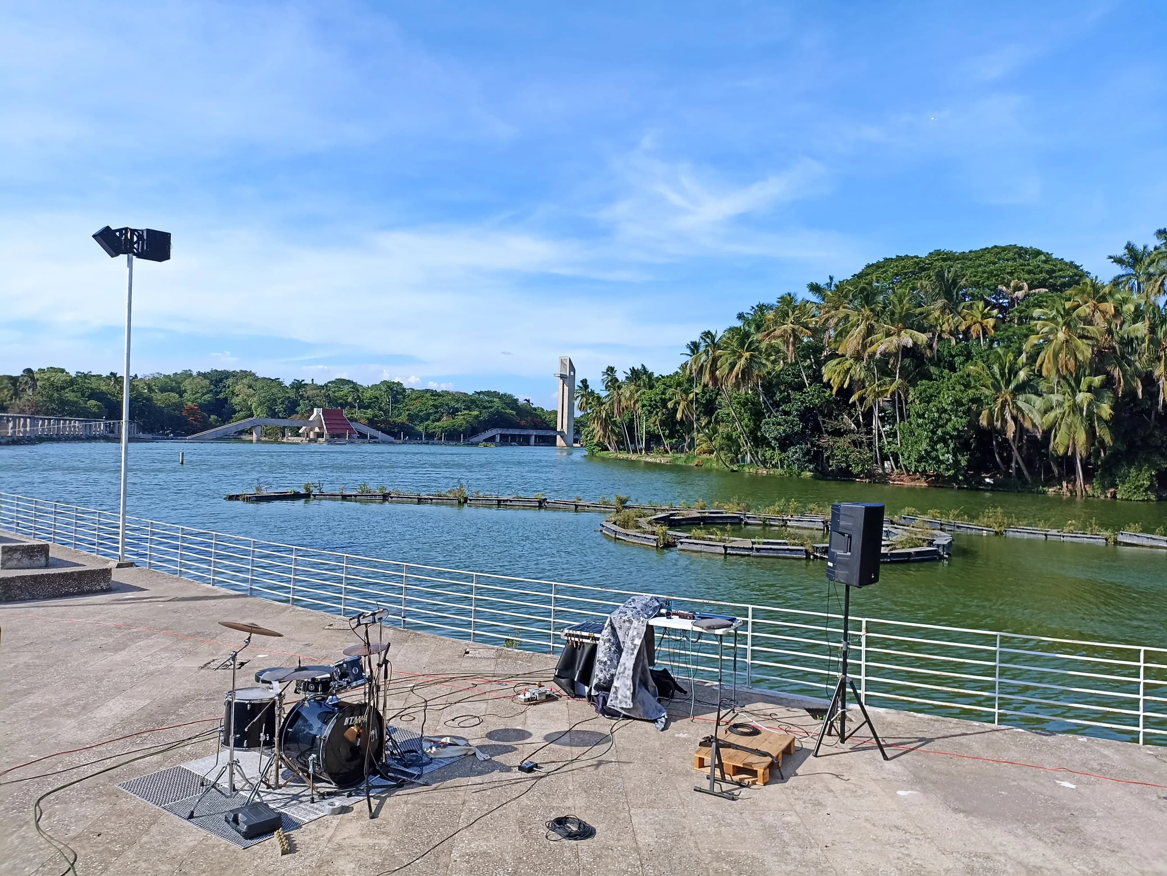 Presentan hip-hop y rap frente a Laguna de Las Ilusiones