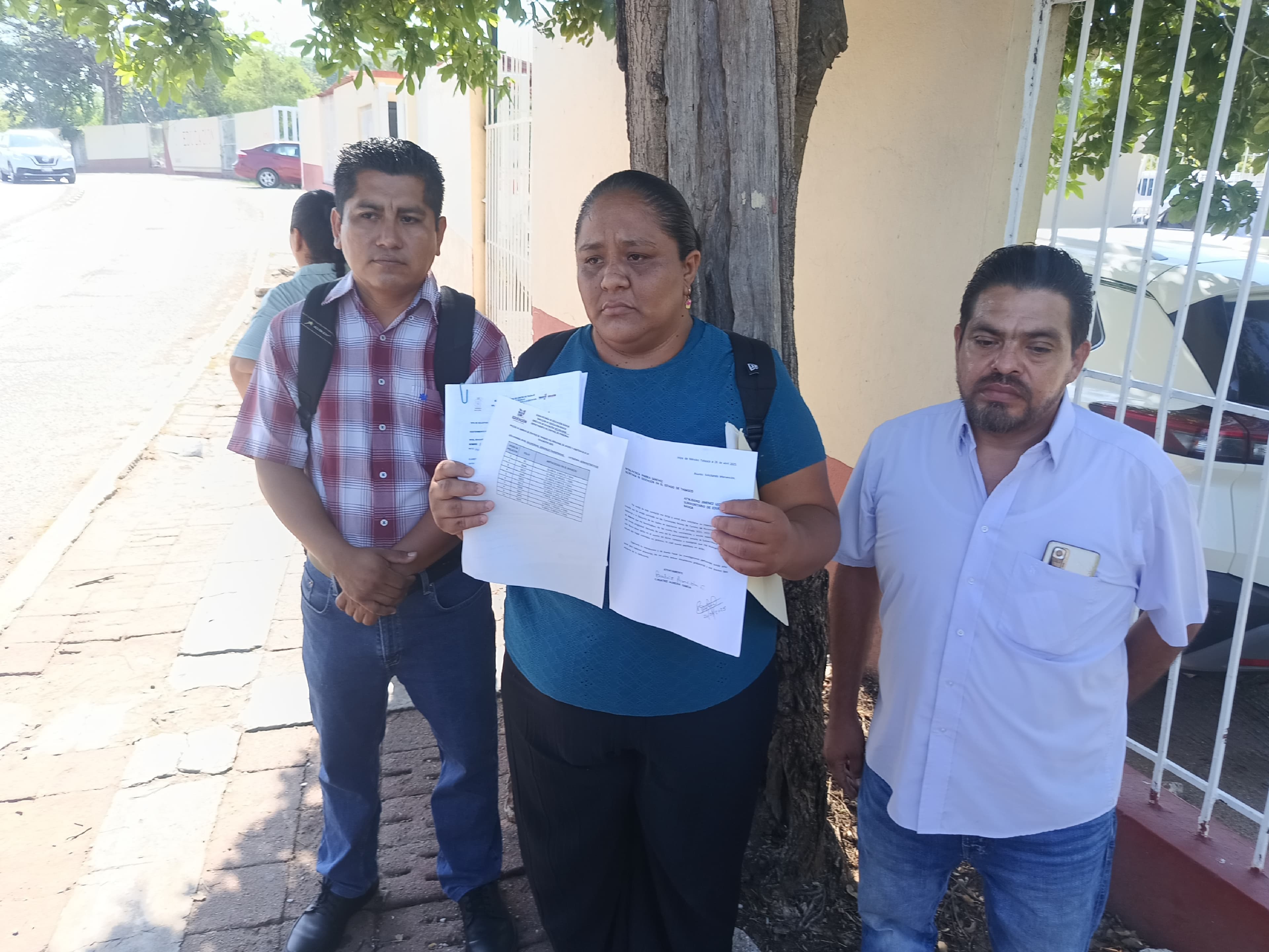 Acusan 'mano negra' de Setab en reubicación de docentes 