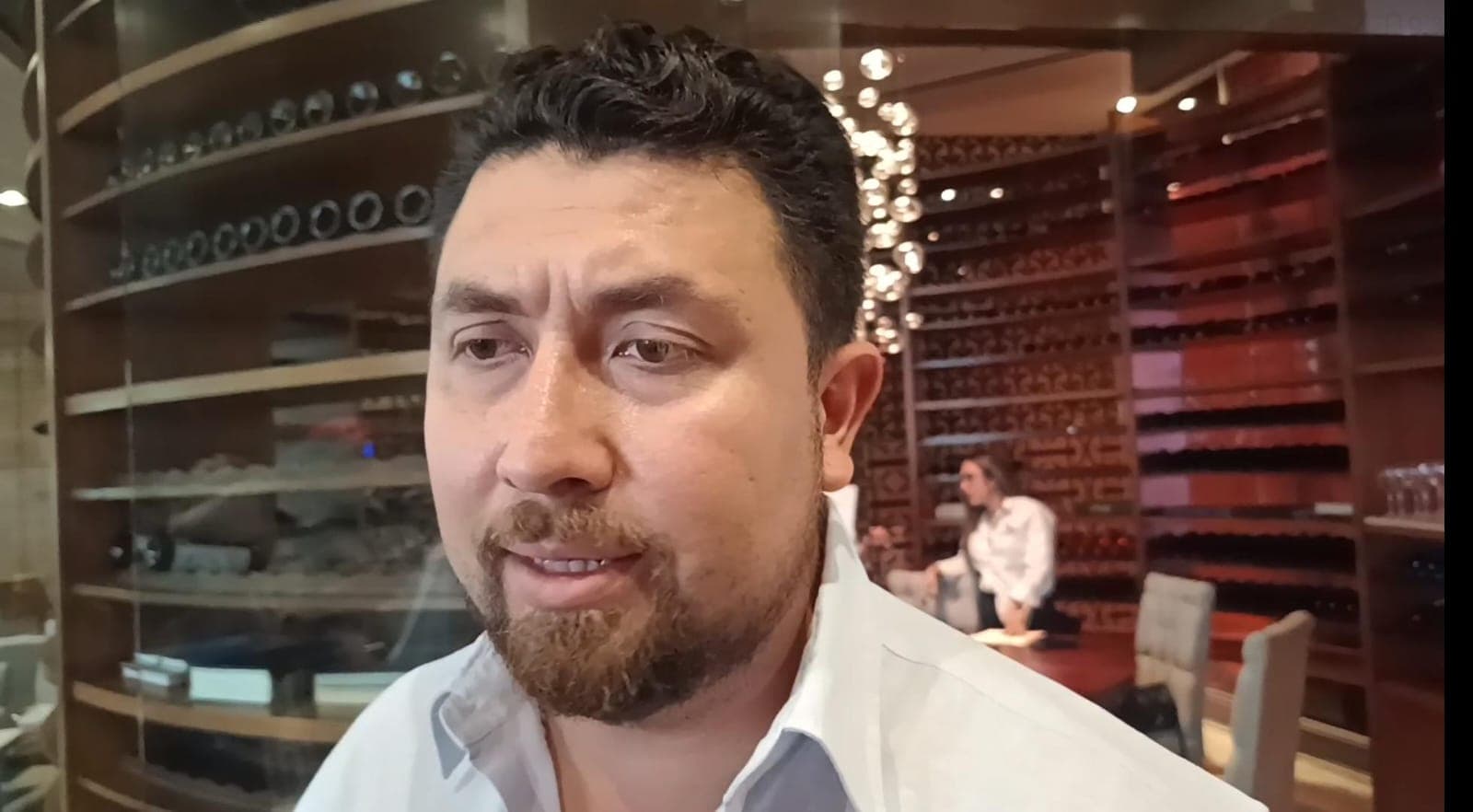 Enseñan idiomas a empleados de empresas petroleras 