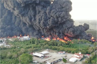 ImagenPoca contaminación pese a incendios, afirman bomberos