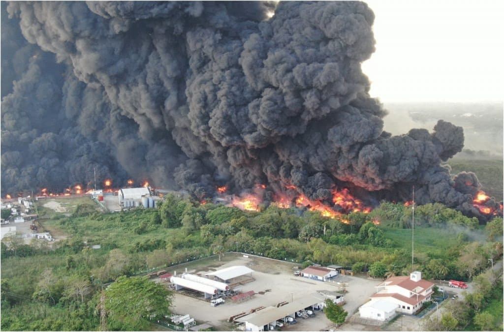 Poca contaminación pese a incendios, afirman bomberos