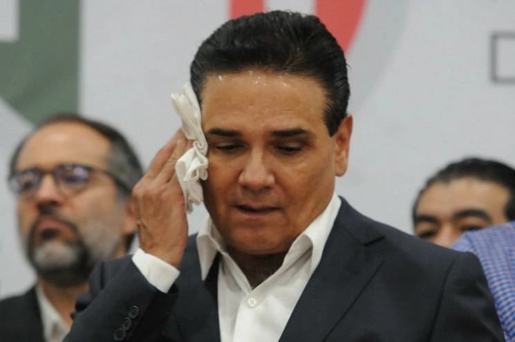 Van contra Silvano Aureoles y excolaboradores por enriquecimiento ilícito