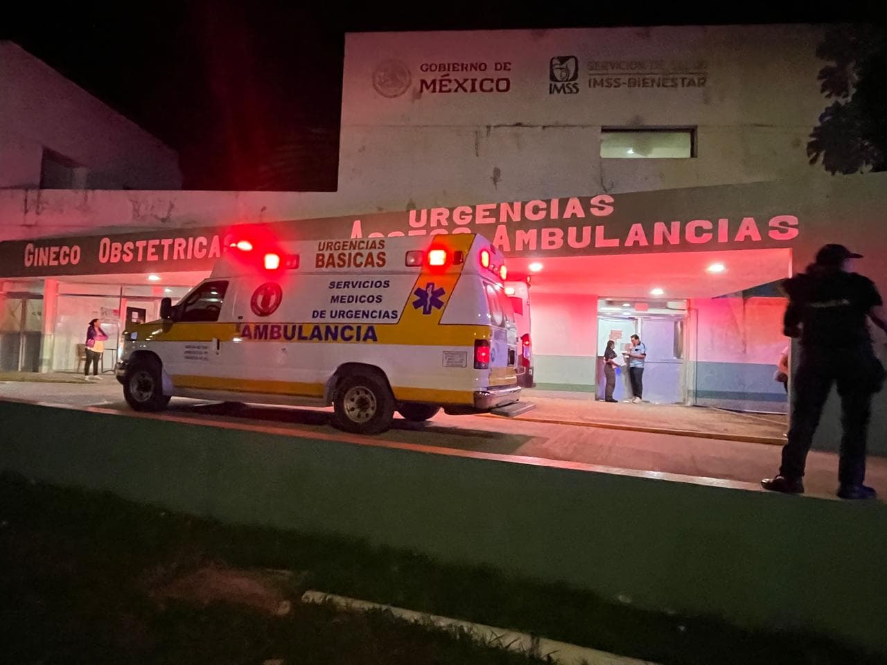 Balean a tabasqueño en Playa del Carmen