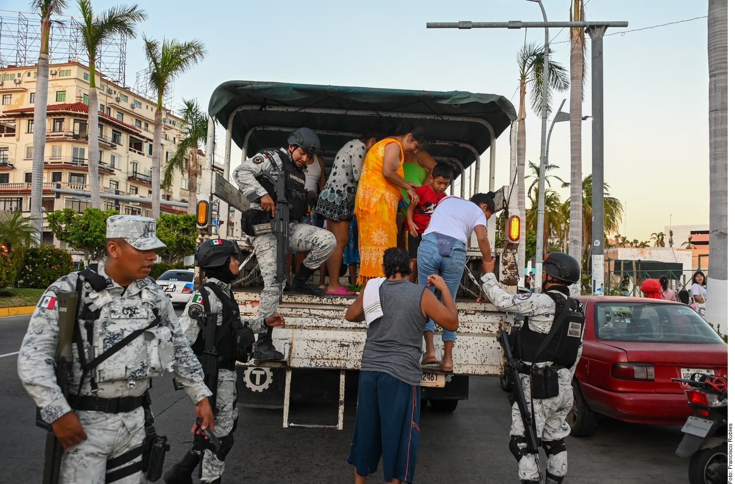 ¡Guardia Nacional ahora brinda transporte público!