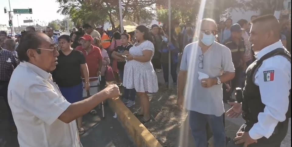 Protestan por falta de insumos derechohabientes de IMSS Campeche 