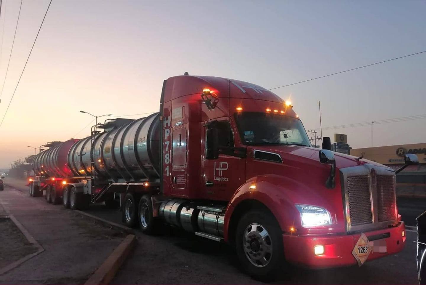 Decomisan autoridades más de 33 mil litros de huachicol