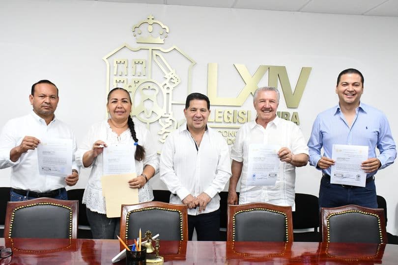 Diputados locales piden licencia para irse a campaña 