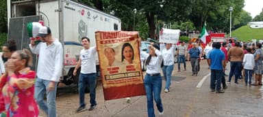 ImagenTrabajadores del PJF se manifiestan en asamblea de Morena