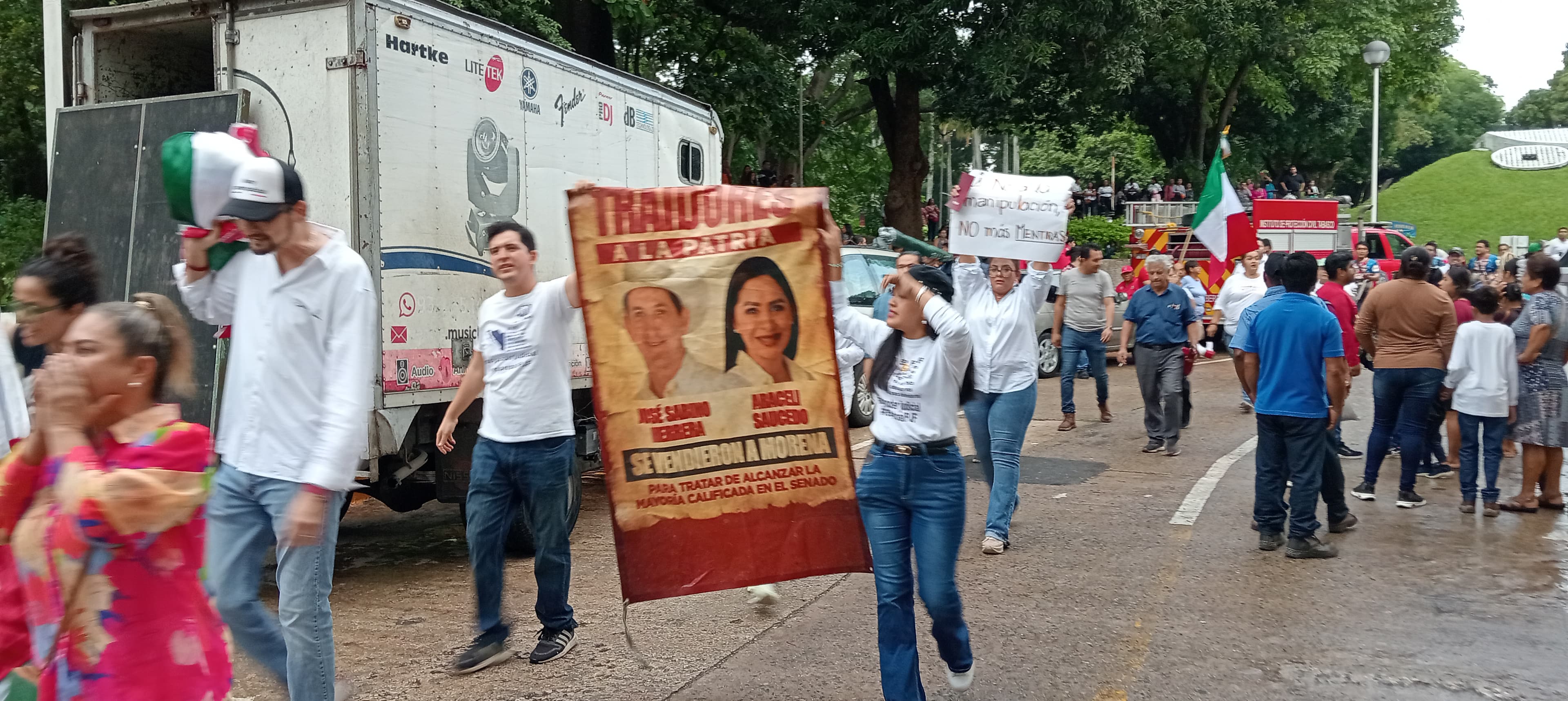 Trabajadores del PJF se manifiestan en asamblea de Morena