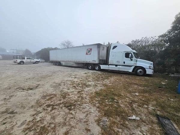Rescatan a trailero secuestrado en Las Choapas