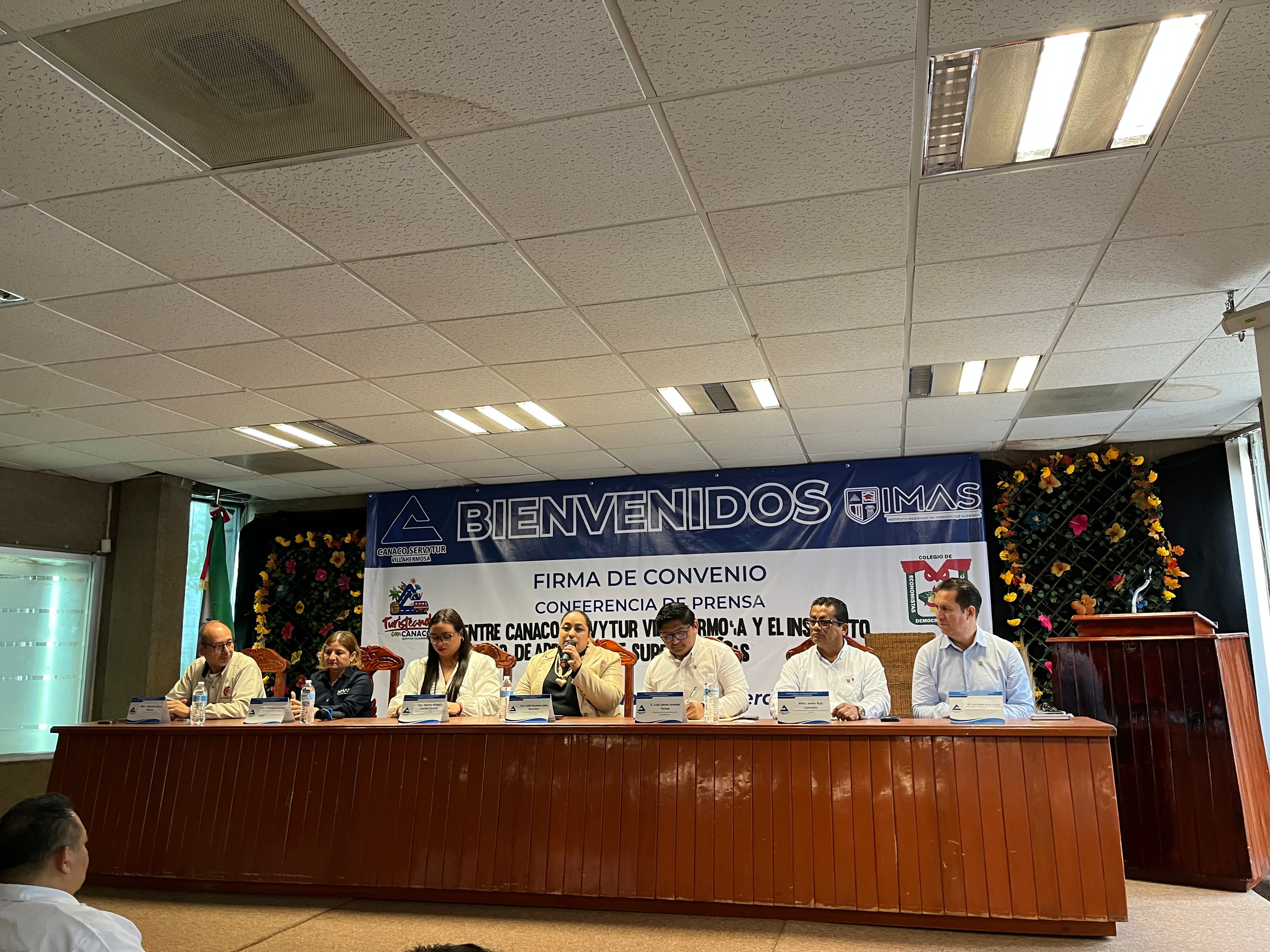 Sin esperanza CANACO de repunte en empleos en 2026