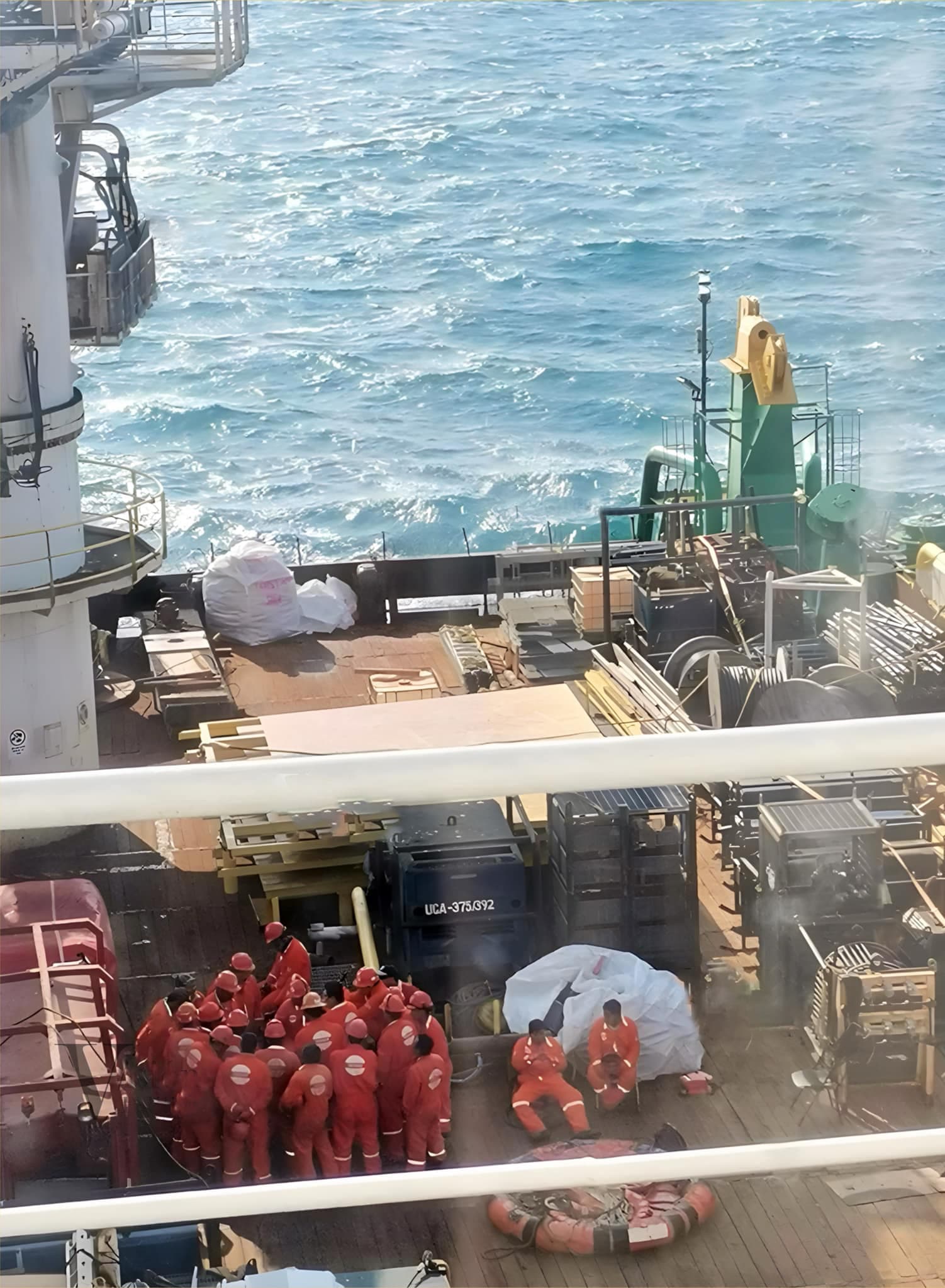 Toman obreros Buque “La Bamba” por impagos 