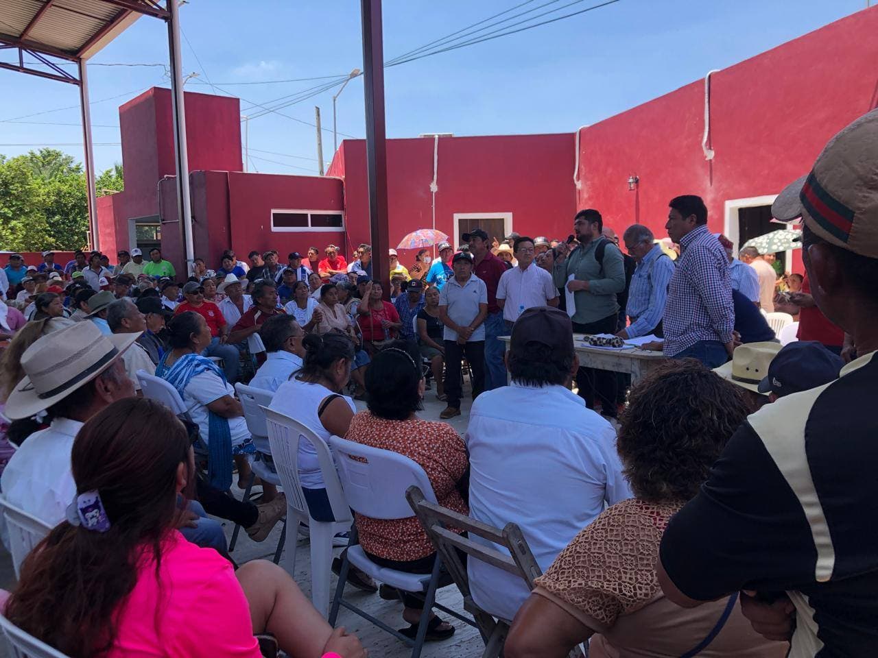 Expulsan en Pomuch a empresa que construirá tuberías de gas 