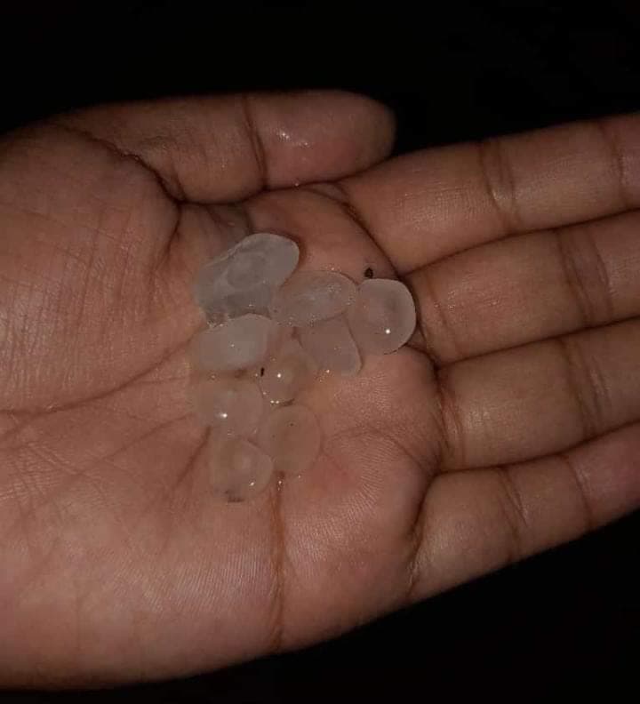 Cae granizo en Champotón y lluvia moderada