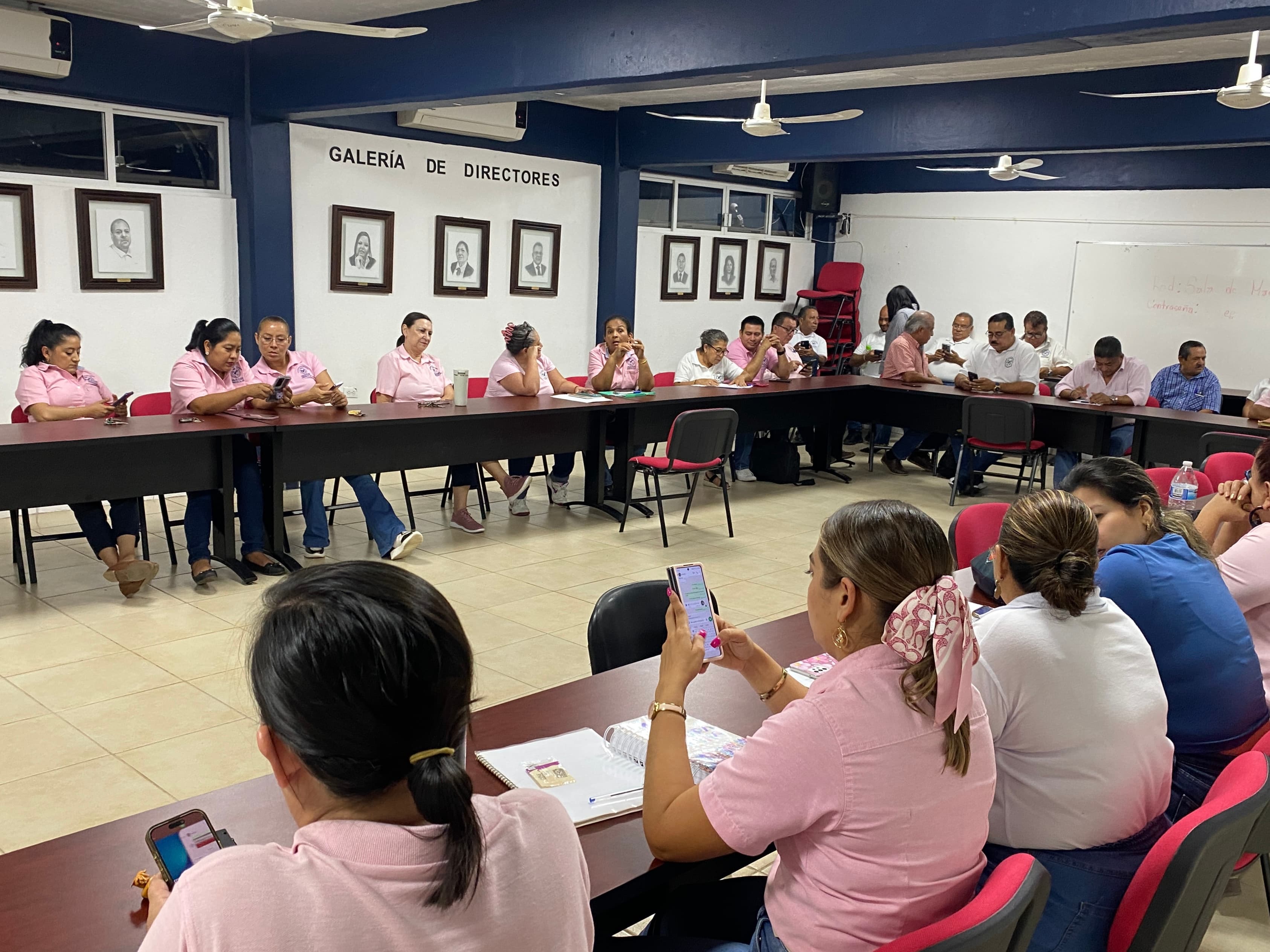Rechazan “horario discontinuo” en Escuela Normal de Tabasco