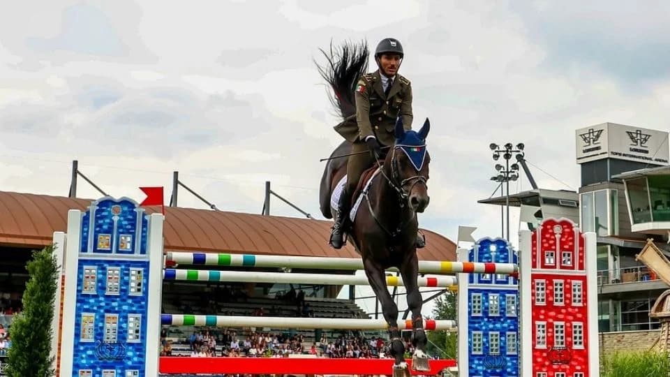 Mexicano Andrés Azcárraga gana Gran Premio Ecuestre de Países Bajos