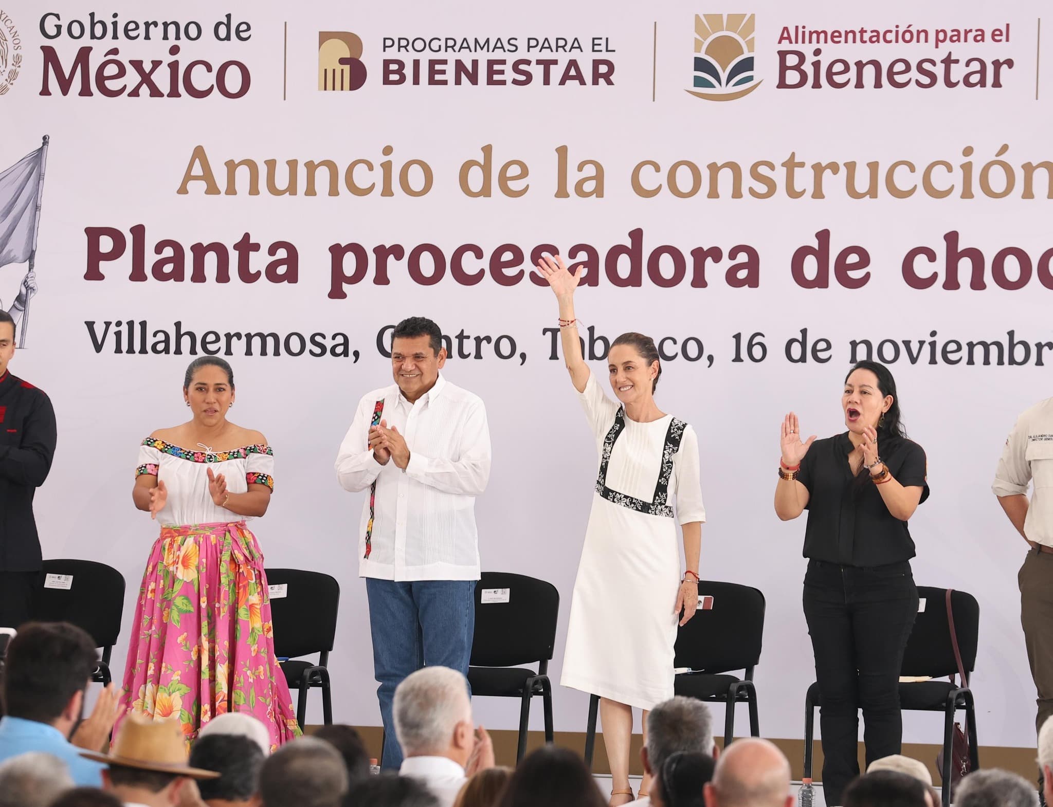 Somos invencibles, responde Sheinbaum a Generación Z